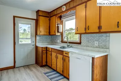 15872 Nc Hwy 18 South, Laurel Springs, NC 28644 - Photo 19