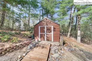 196 Eagle Nest Rd, Purlear, NC 28665 - Photo 35