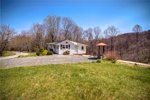 2081 Baker's Ridge Rd, Piney Creek, NC 28663 - Photo 5