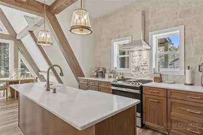 355 S River Hills Road, Lansing, NC 28643 - Photo 9