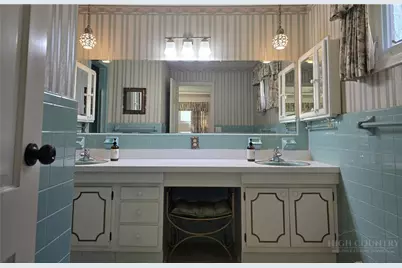 119 Forest Hill Dr, West Jefferson, NC 28694 - Photo 33