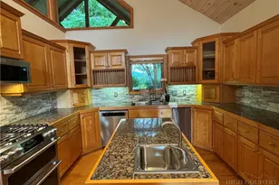 2134 Valle Cay Dr, Vilas, NC 28692 - Photo 13