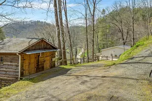 860 W Sugar Tree Rd, Warrensville, NC 28693 - Photo 5