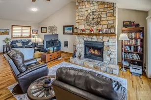 517 Pine Ridge Rd, Beech Mountain, NC 28604 - Photo 3