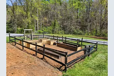 3925 Austin Valley Drive, Lenoir, NC 28645 - Photo 11