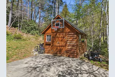 3925 Austin Valley Drive, Lenoir, NC 28645 - Photo 13