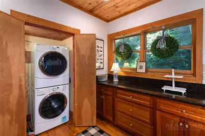 270 Buxton Street, Blowing Rock, NC 28605 - Photo 23