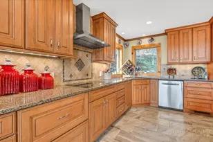 7054 Grandview Cir, Newland, NC 28657 - Photo 13