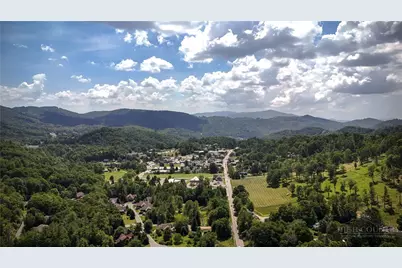 7277 Beech Mountain Road, Elk Park, NC 28622 - Photo 23