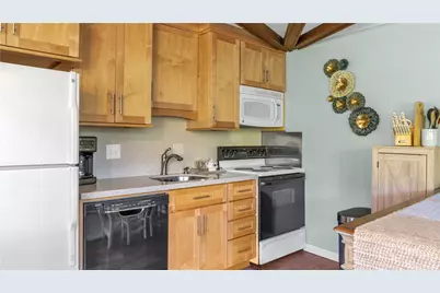 315 Timber Ridge Road #E14, Sugar Mountain, NC 28604 - Photo 7