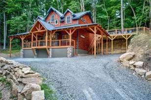 1015 Pine Ridge Rd, Beech Mountain, NC 28604 - Photo 3