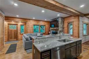1015 Pine Ridge Rd, Beech Mountain, NC 28604 - Photo 11