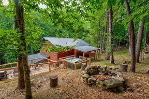 1015 Pine Ridge Rd, Beech Mountain, NC 28604 - Photo 37