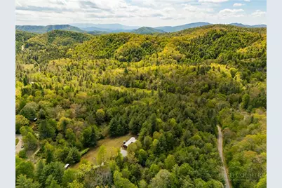 9050 Pittmans Gap Road, Newland, NC 28657 - Photo 7