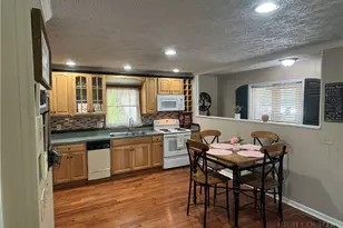 36 Larkspur Rd, Newland, NC 28657 - Photo 5