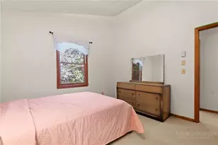 8977 Rose Hollow Ave, Newland, NC 28657 - Photo 15