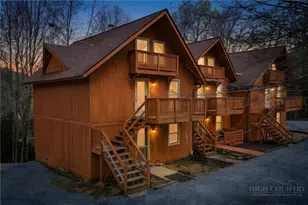 102 Skiview Ln, Beech Mountain, NC 28604 - Photo 1