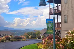 743 Craggy Pointe, Sugar Mountain, NC 28604 - Photo 3