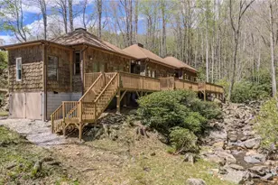 426 Cook Town Rd, Bakersville, NC 28705 - Photo 3