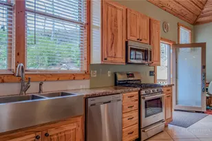 426 Cook Town Rd, Bakersville, NC 28705 - Photo 9