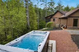 5613 Rocky Falls Ln, Lenoir, NC 28645 - Photo 5