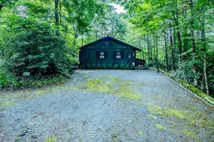 190 Spruce Pine Rd, Newland, NC 28657 - Photo 3