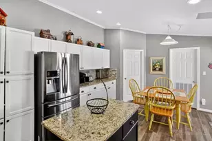 701 Charter Hills Rd, Beech Mountain, NC 28604 - Photo 5