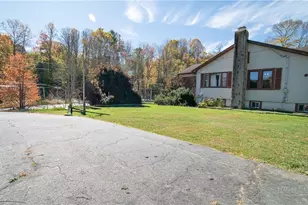 292 Little Elk Rd, Elk Park, NC 28622 - Photo 5