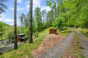 613 Silas Creek Rd, Lansing, NC 28643 - Photo 37
