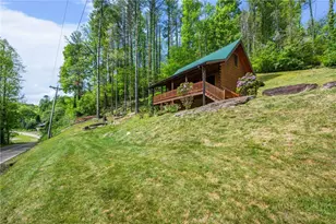 613 Silas Creek Rd, Lansing, NC 28643 - Photo 5