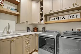 30 Crestview Ln, Banner Elk, NC 28604 - Photo 23