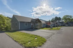 463 Townhomes Pl, Boone, NC 28607 - Photo 9