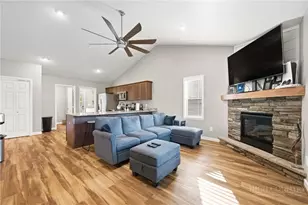 463 Townhomes Pl, Boone, NC 28607 - Photo 13