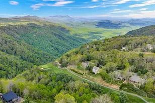 60 Sir Richards Ct, Roaring Gap, NC 28668 - Photo 5
