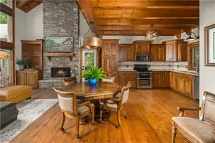 371 Dameron Dr, Blowing Rock, NC 28605 - Photo 7