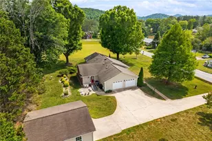1137 Hibriten Dr, Lenoir, NC 28645 - Photo 43