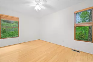 830 W Tweetsie Ln, Banner Elk, NC 28604 - Photo 13