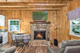 204 Mountain Side Ln, Crumpler, NC 28617 - Photo 11