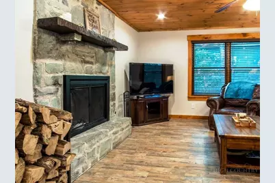 213 Rhododendren Drive, Beech Mountain, NC 28604 - Photo 3
