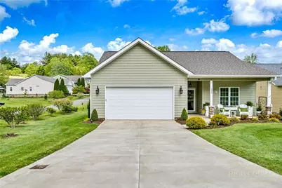 209 W Evergreen Street, West Jefferson, NC 28694 - Photo 5