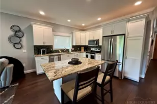 192 S Willow Ridge Ln, Vilas, NC 28692 - Photo 5