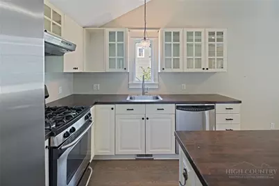 279 Green Street, Blowing Rock, NC 28605 - Photo 13