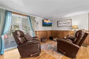 190 Benfield Rd, Crossnore, NC 28616 - Photo 17