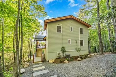 925 Red Sleigh Way, Fleetwood, NC 28626 - Photo 3