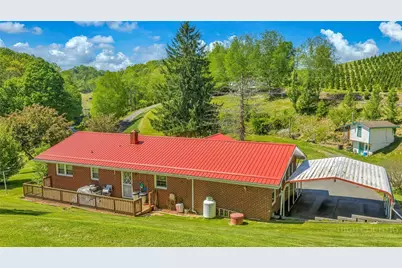 346 Piney Creek Road, Lansing, NC 28643 - Photo 3