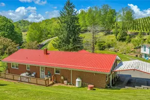 346 Piney Creek Rd, Lansing, NC 28643 - Photo 3