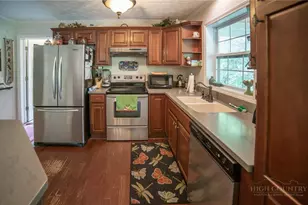 182 Henley Ln, Linville, NC 28646 - Photo 5