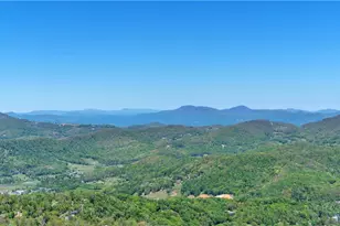 303 Sugar Top Dr, Sugar Mountain, NC 28604 - Photo 3