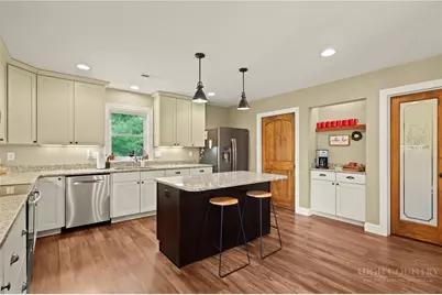 390 Mount Valley Drive, Fleetwood, NC 28626 - Photo 15