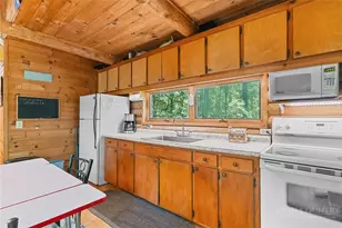 73 Happy Hunt Dr, Grassy Creek, NC 28631 - Photo 15